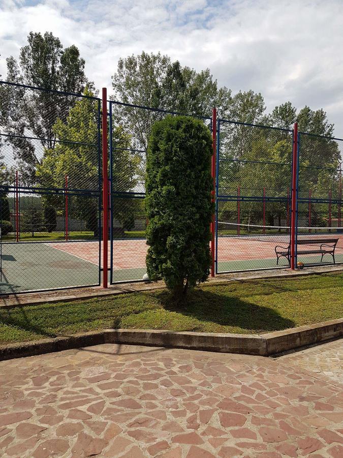 Motel Paradise Oryakhovo Bagian luar foto
